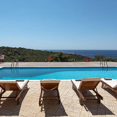 Villa Aphaia & Residences Aegina *